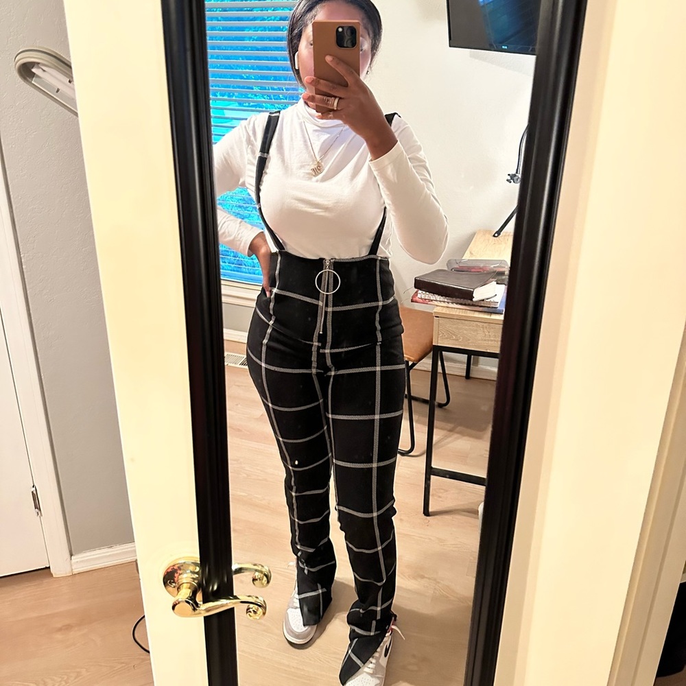 Fashion Nova One Piece Suspender Jumpsuit Black and White Stripes Size XL